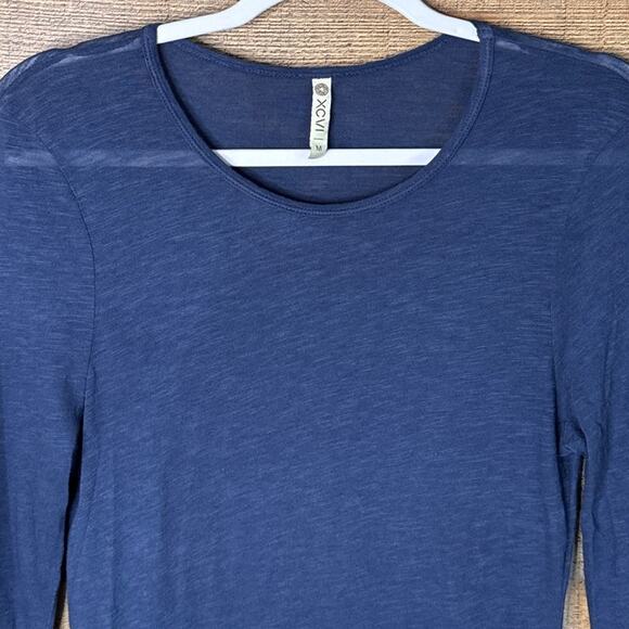 XCVI Semi Sheer Tunic Top Blue Modal Cotton Crew Neck Crop Sleeve Size Medium - Picture 3 of 8